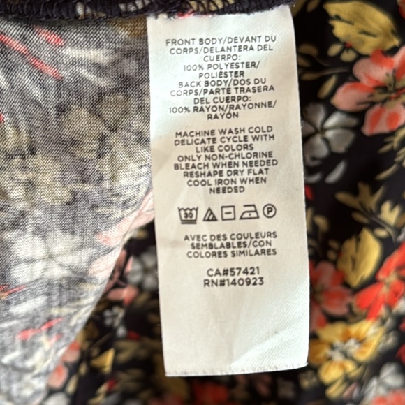 Multi color on navy Loft floral tank petite L - Picture 4 of 4